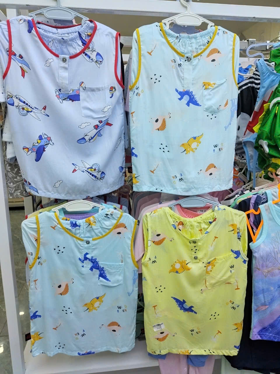 Bộ lanh ba lỗ bé trai size