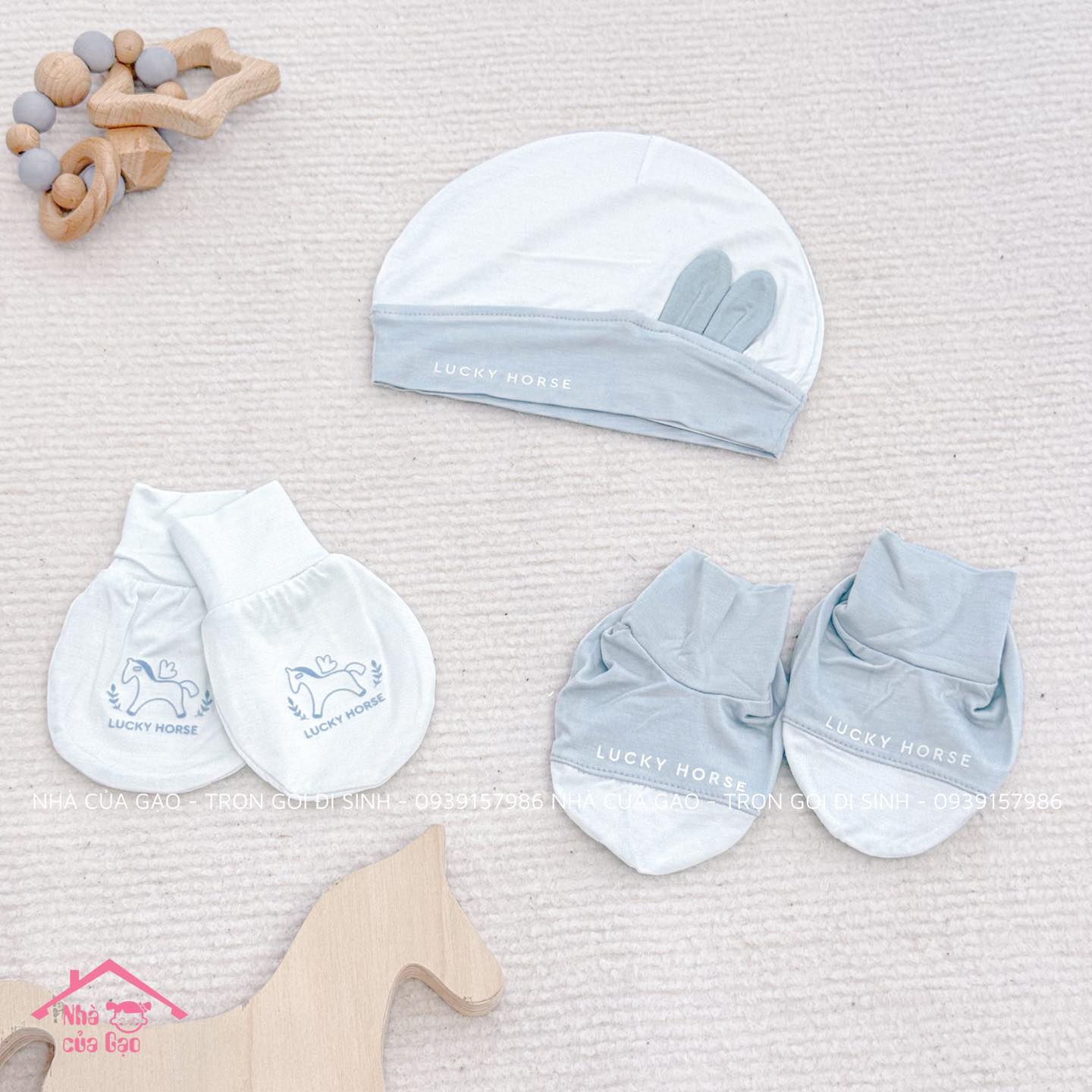 Set phụ kiện mũ, bao tay chân Conoo ngựa lucky horse xanh
