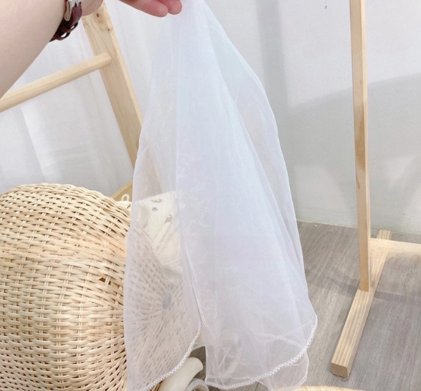 Khăn voan che bụi màu trắng